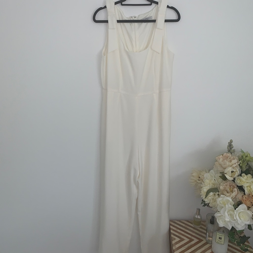 Julia Jordan cream jumpsuit size 14